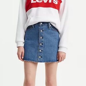 Levi’s Medium Wash Denim Button Front Skirt